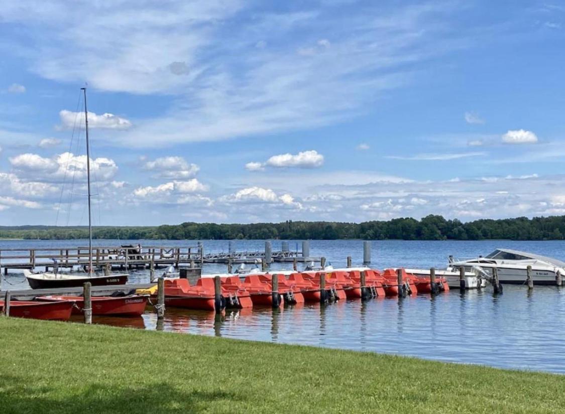 Modernes Ferienhaus Mit 3 Schlafzimmern In Der Naehe Vom Scharmuetzelsee Wendisch Rietz Bagian luar foto
